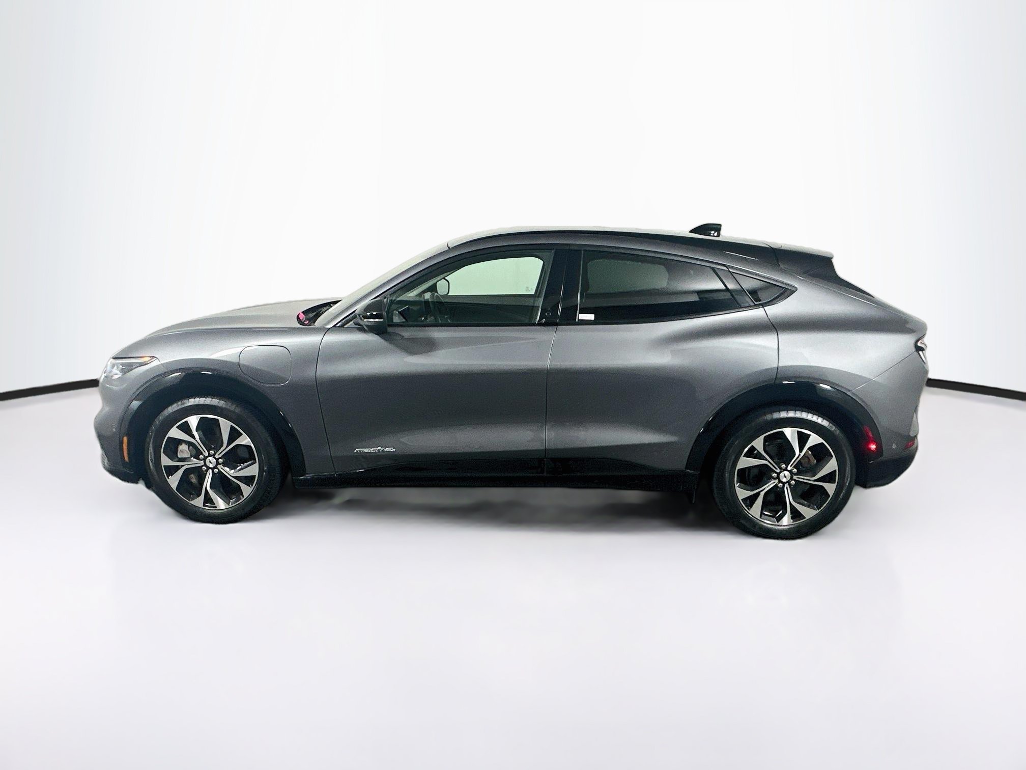 Used 2023 Ford Mustang Mach-E Premium AWD/4WD image 4