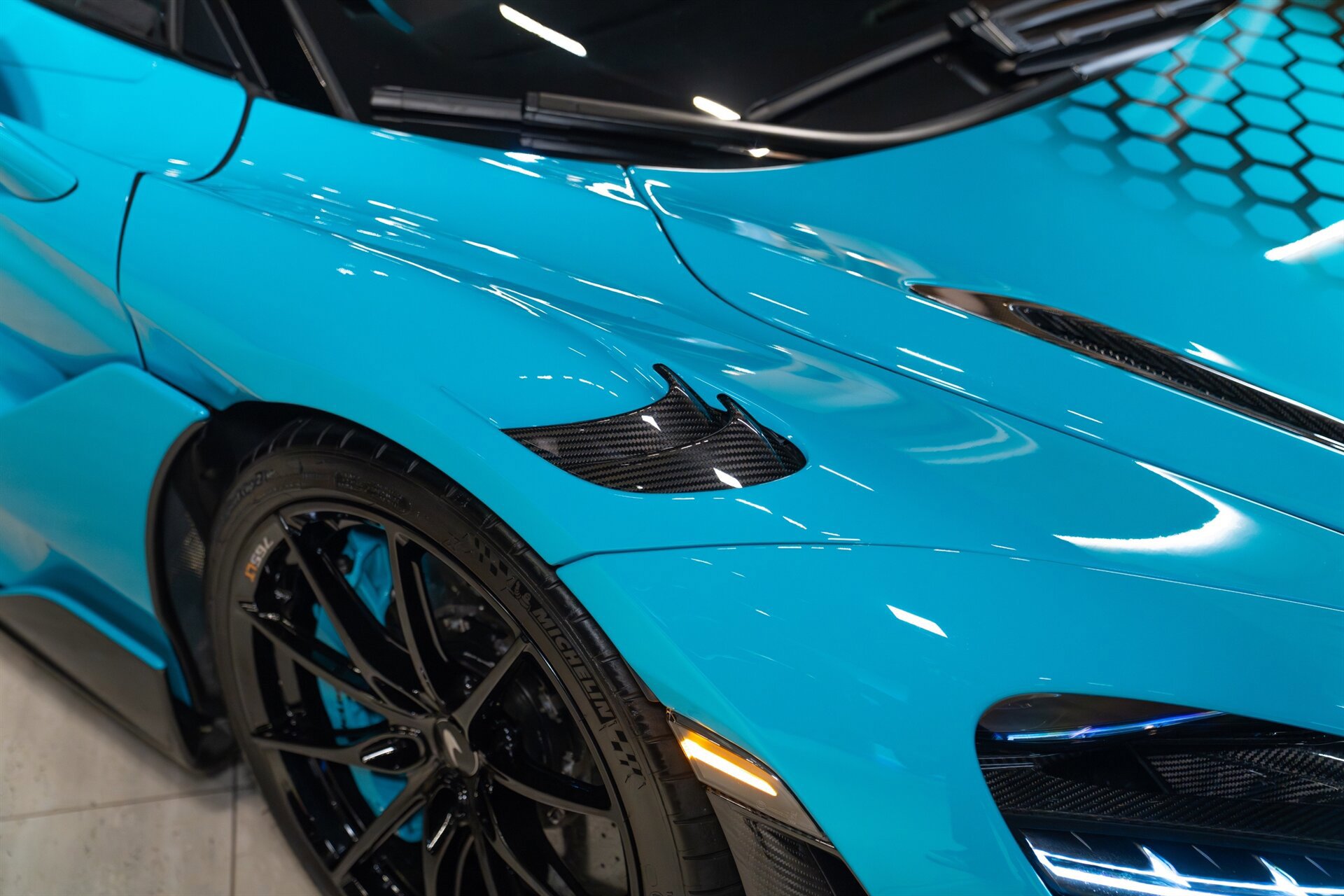 Used 2022 McLaren 765LT RWD image 9