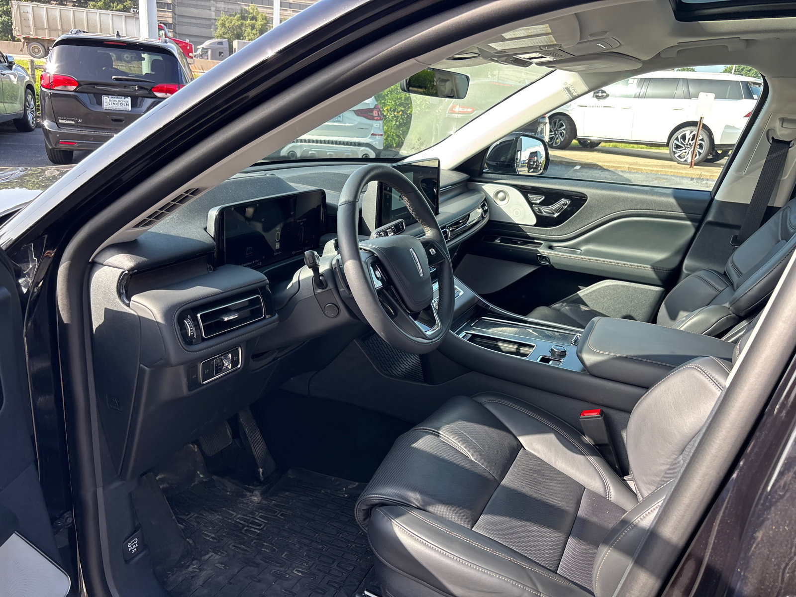 New 2026 Lincoln Aviator Reserve AWD/4WD image 24