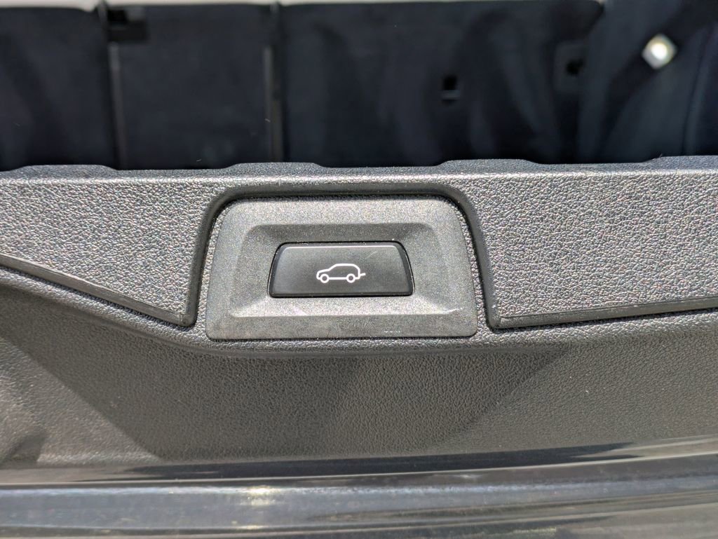 Used 2021 BMW X5 xDrive40i w/ Premium Package image 14