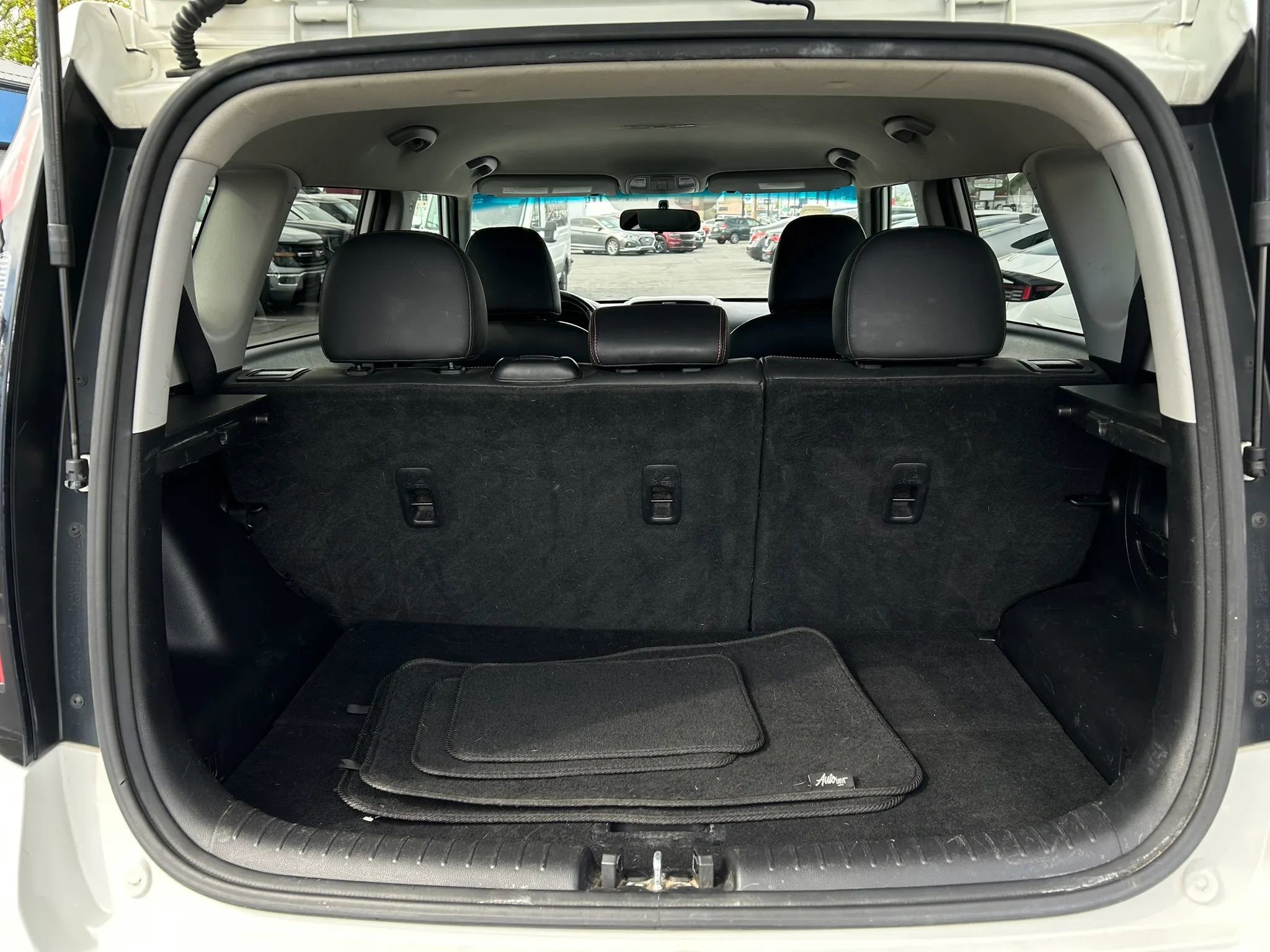 Used 2018 Kia Soul ! FWD image 10