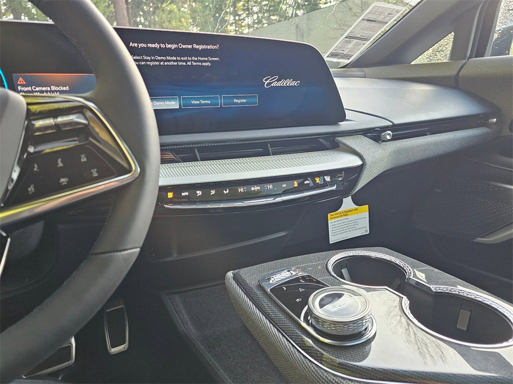 New 2026 Cadillac Optiq Luxury 1 image 29