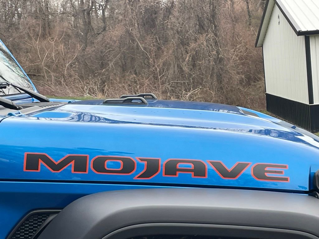 Used 2022 Jeep Gladiator Mojave w/ Cold Weather Group image 10