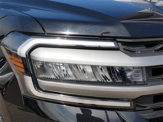 Used 2024 Ford Expedition XLT image 10