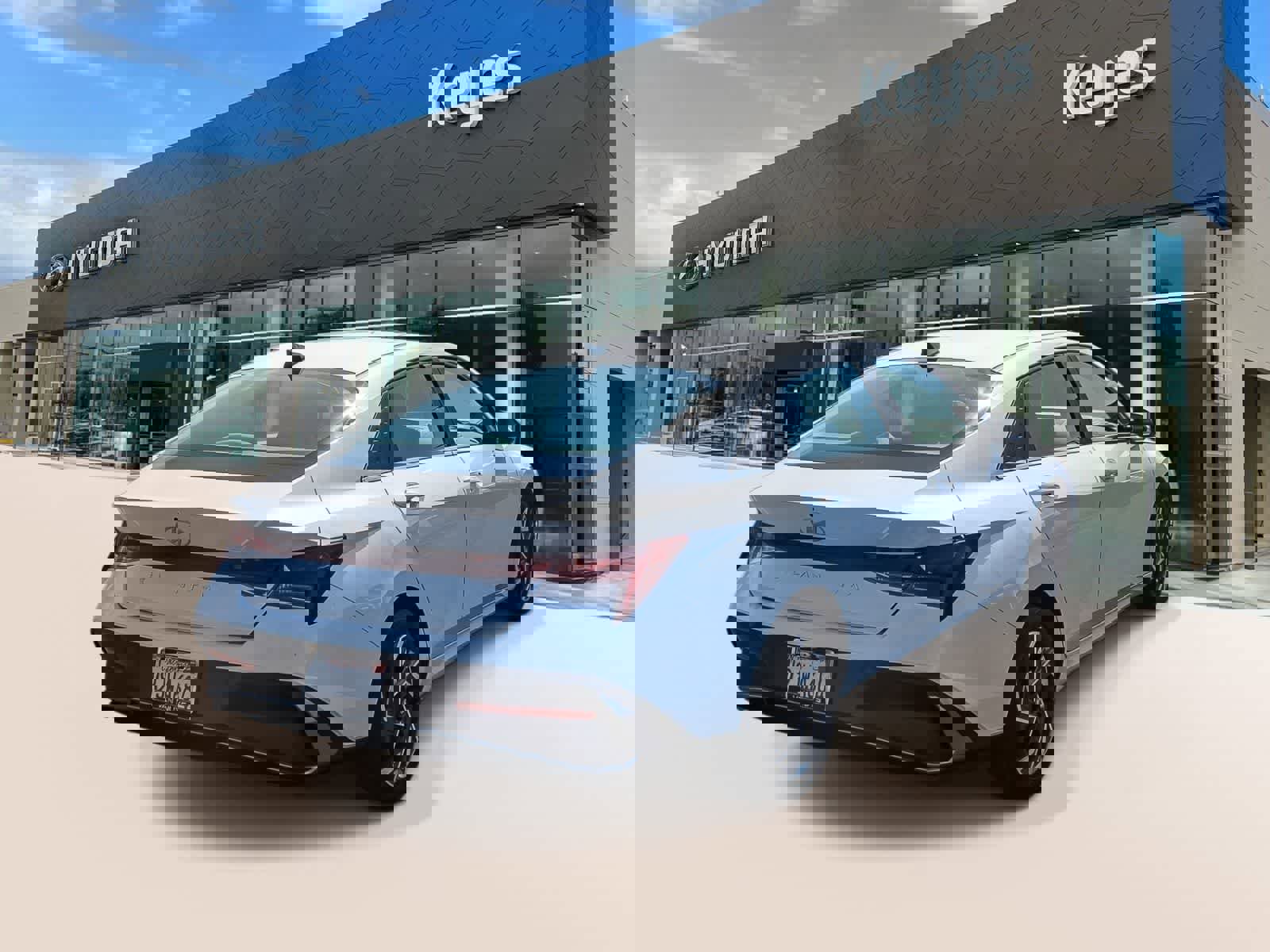 Certified 2024 Hyundai Elantra SEL w/ Convenience Package image 4