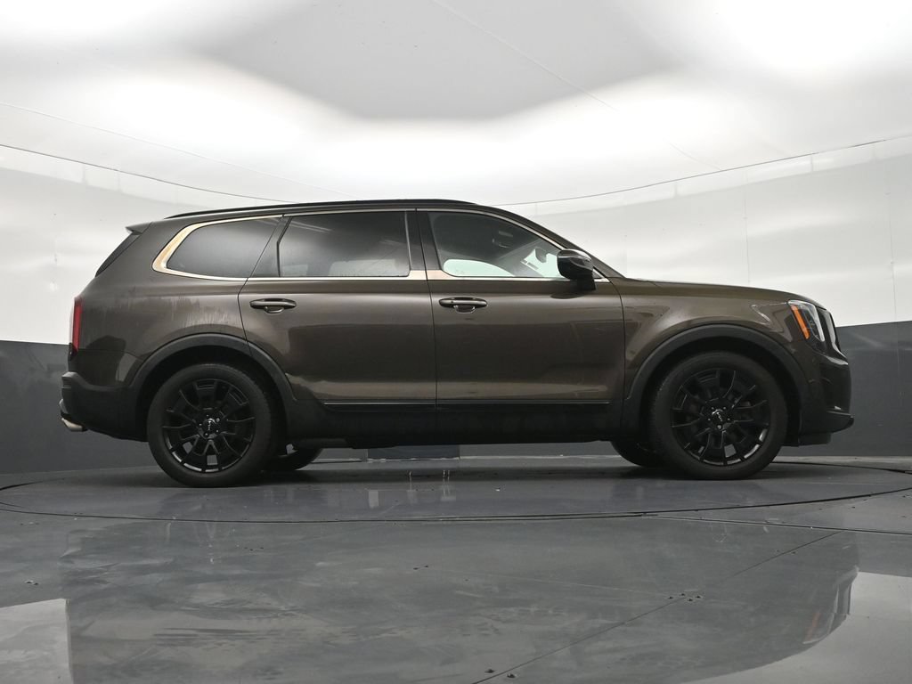 Used 2022 Kia Telluride SX w/ Nightfall Edition Package AWD/4WD image 29