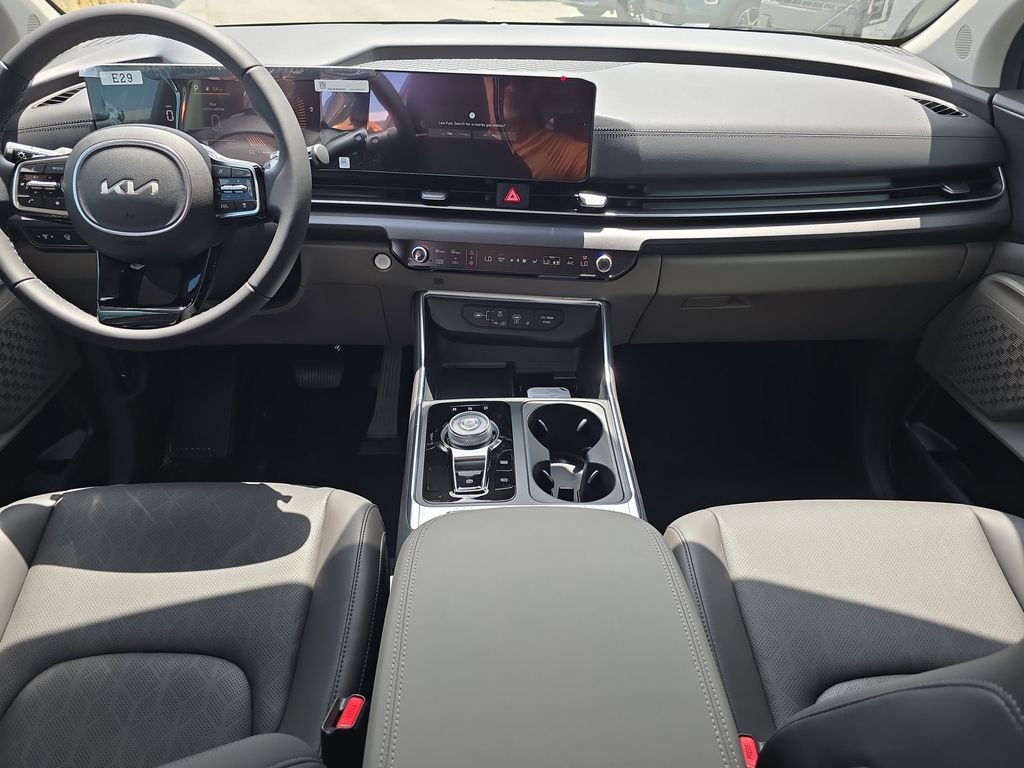 New 2026 Kia Carnival EX image 13