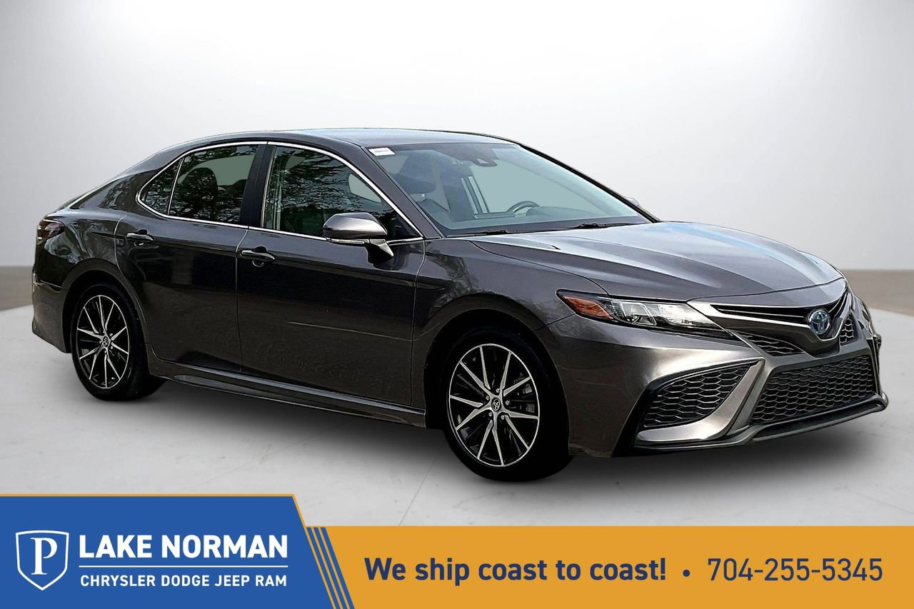 Used 2022 Toyota Camry SE