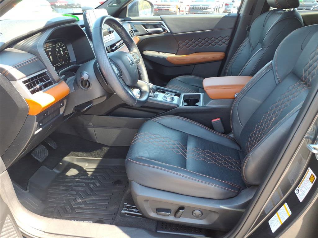 Used 2024 Mitsubishi Outlander SEL image 8