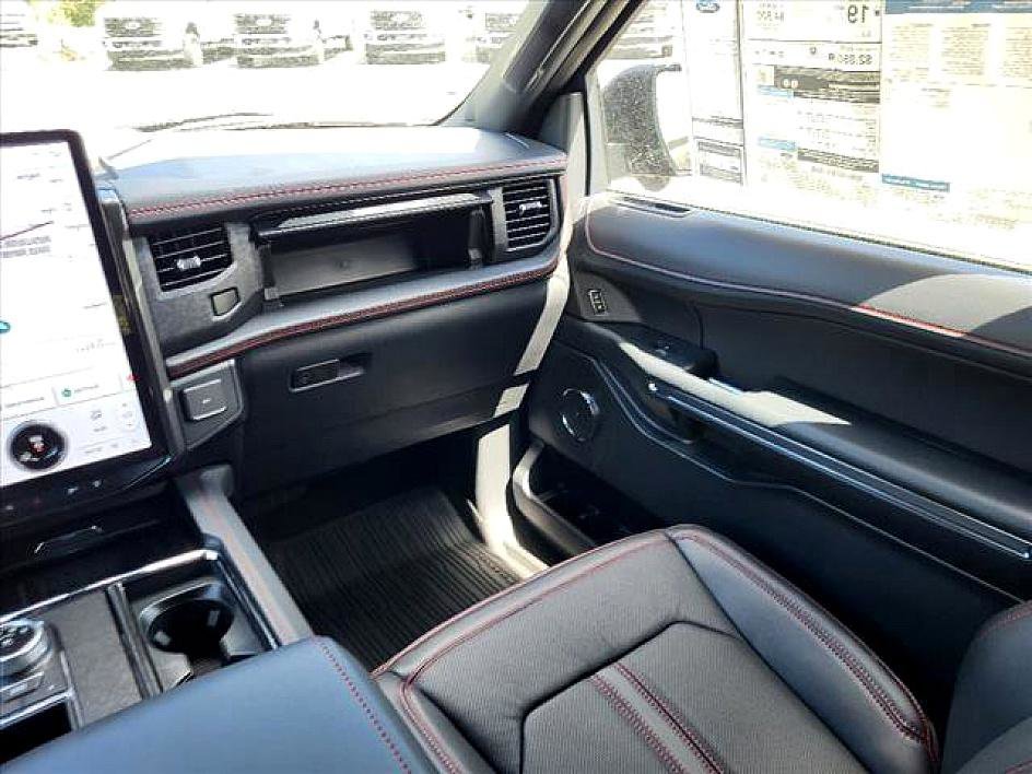 New 2024 Ford Expedition Limited image 32