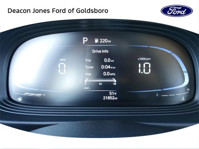 Used 2023 Hyundai Venue Limited image 23