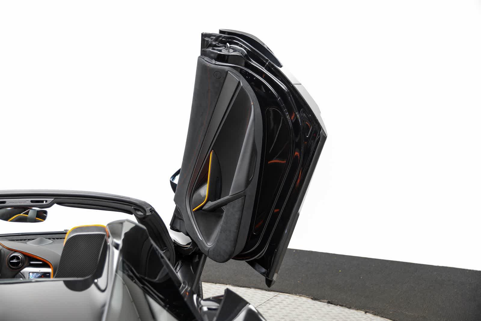 New 2026 McLaren 750S Spider RWD image 31