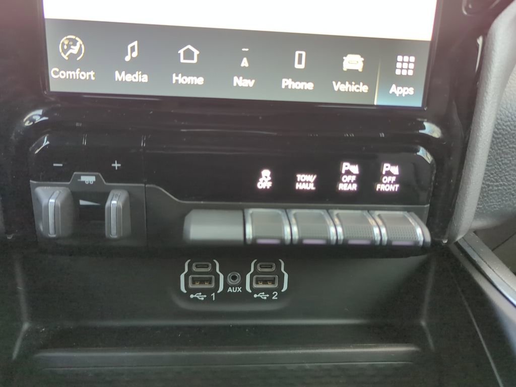 Used 2023 RAM 1500 Laramie image 24