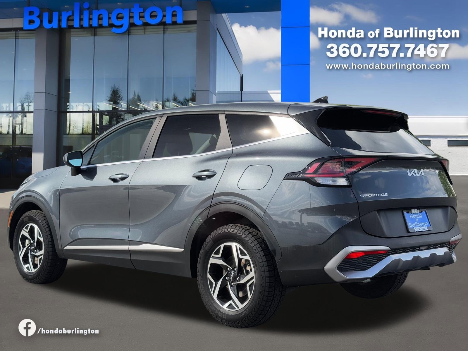 Used 2023 Kia Sportage LX AWD/4WD image 4