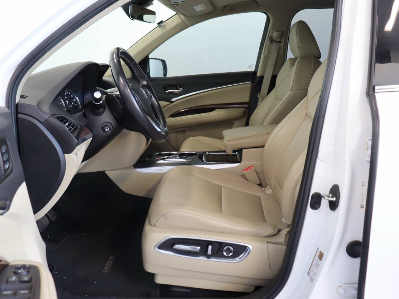 Used 2020 Acura MDX FWD image 9