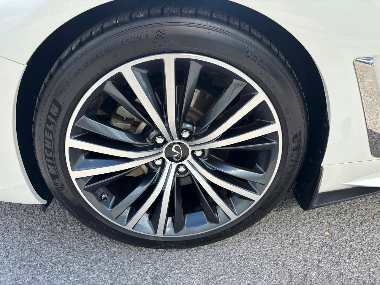 Used 2022 INFINITI Q60 3.0t Luxe w/ Essential Package RWD image 7