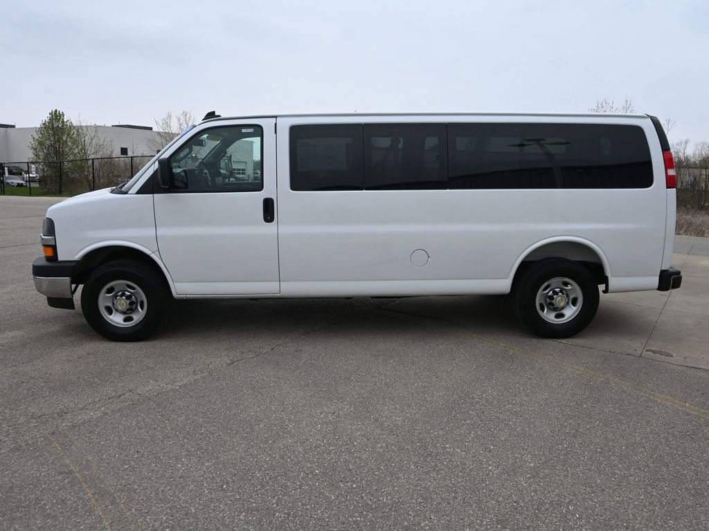 Used 2025 Chevrolet Express 3500 LT w/ LT Preferred Equipment Group image 6