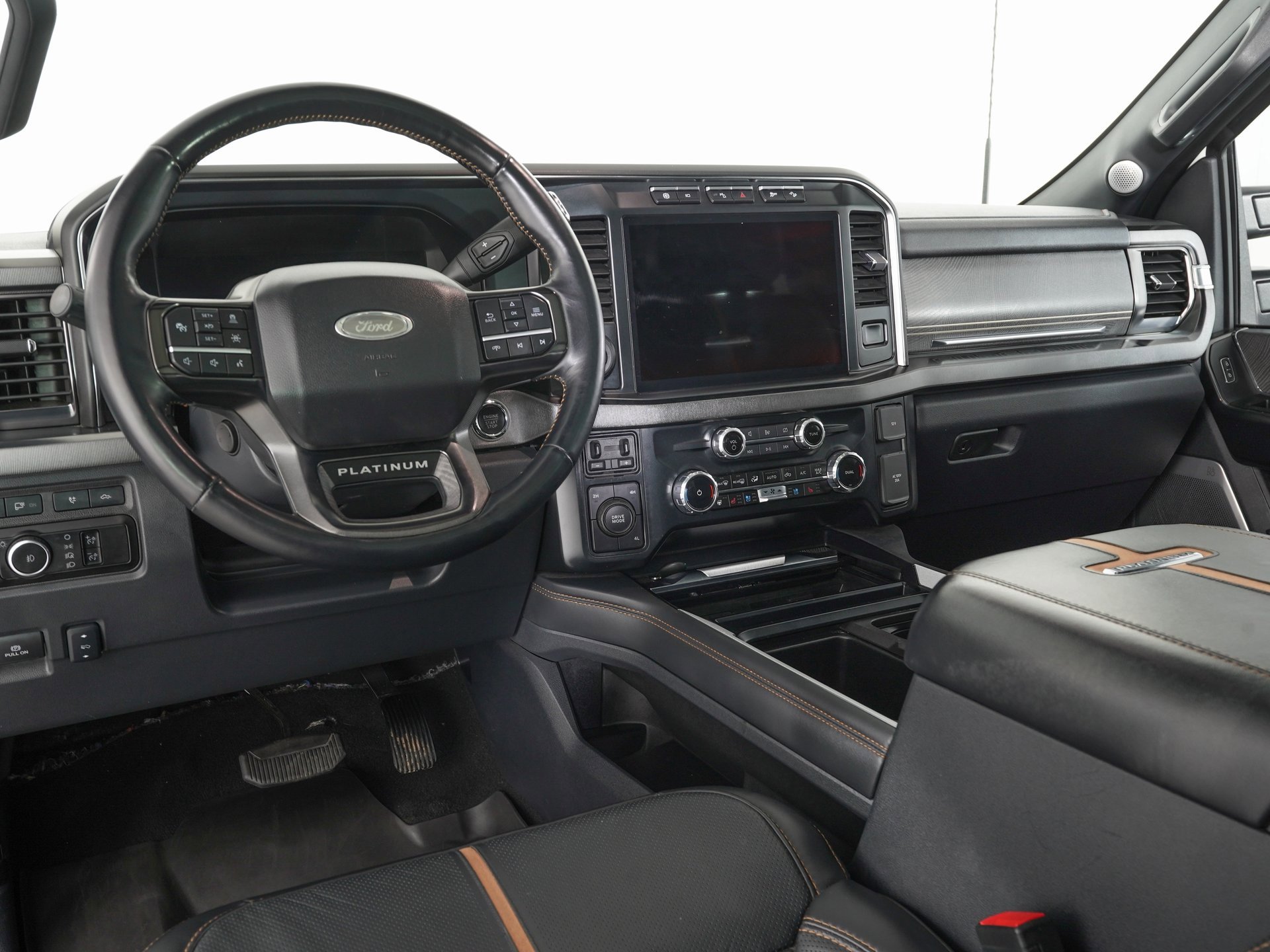 Used 2023 Ford F450 Platinum w/ FX4 Off-Road Package image 17