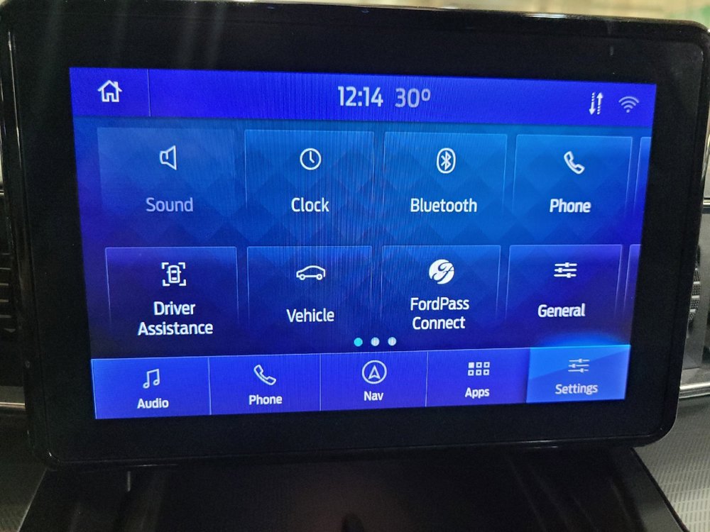 Used 2020 Ford Explorer XLT w/ Equipment Group 202A image 25