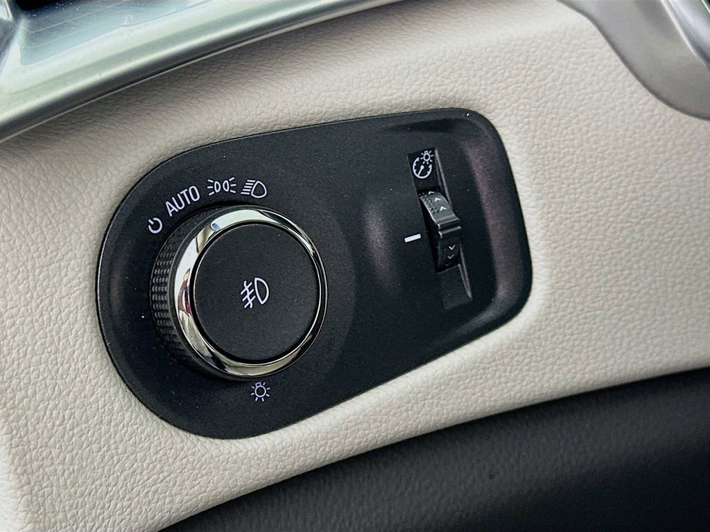 Used 2015 Cadillac SRX Performance w/ Driver Awareness Package image 15