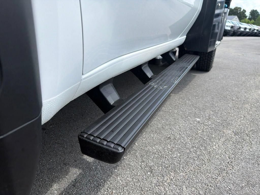 Used 2024 GMC Sierra 3500 Pro w/ Convenience Package AWD/4WD image 18