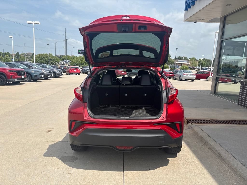 Used 2020 Toyota C-HR Limited FWD image 36