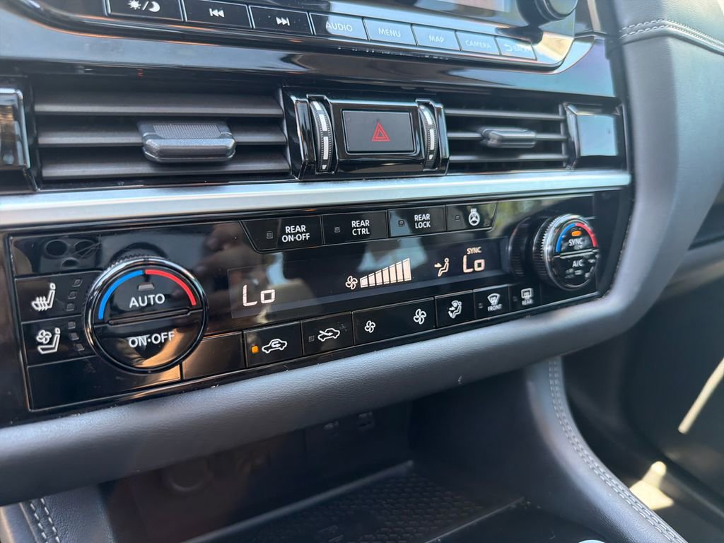 Certified 2024 Nissan Pathfinder Platinum AWD/4WD image 39