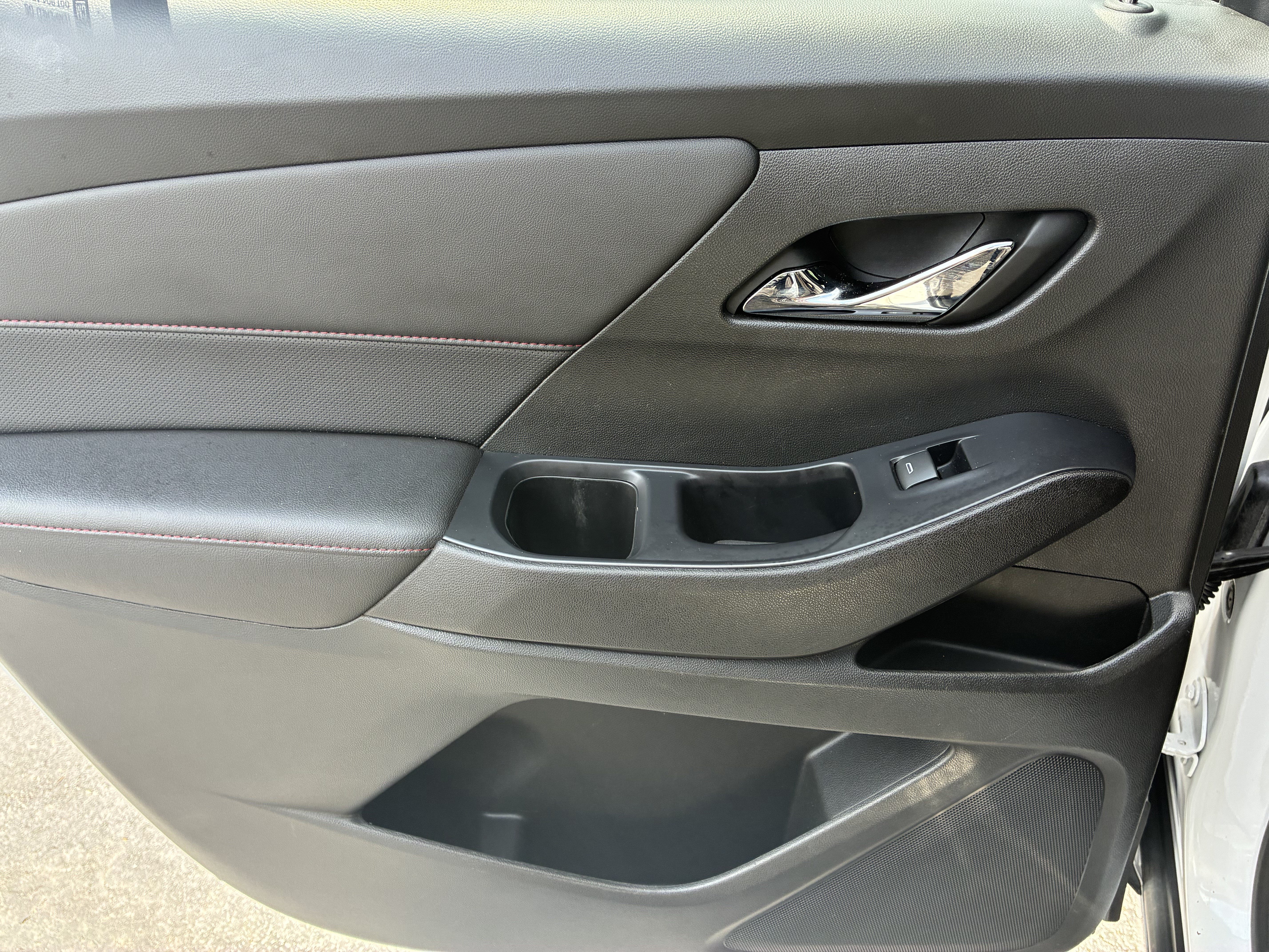 Used 2022 Chevrolet Traverse RS AWD/4WD image 17