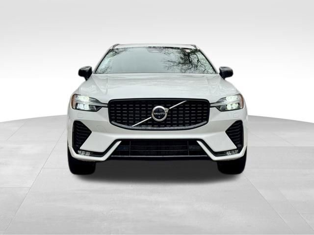 Certified 2023 Volvo XC60 B5 Plus w/ Climate Package image 3