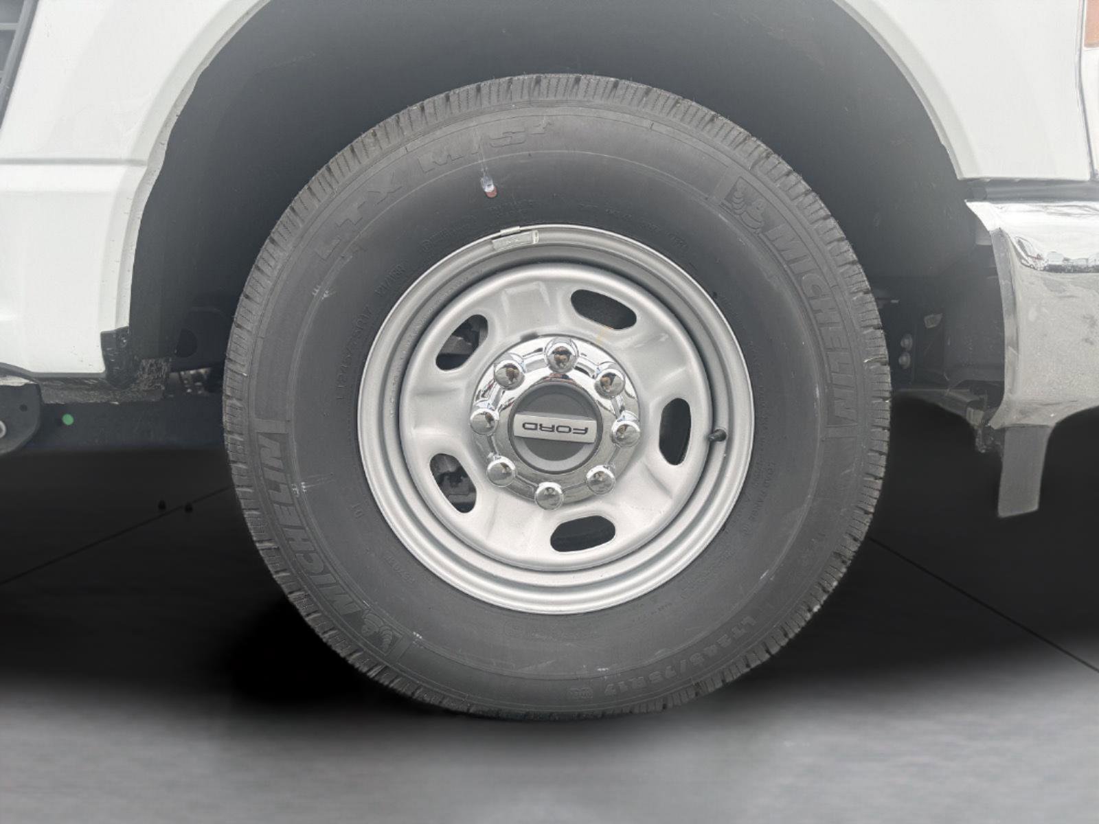 New 2025 Ford F250 XL w/ 360-Degree Camera Package image 35