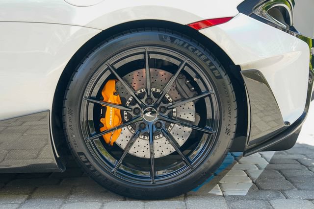 Used 2019 McLaren 600LT RWD image 15