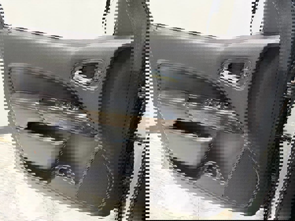 Used 2018 GMC Canyon SLT w/ Driver Alert Package image 11