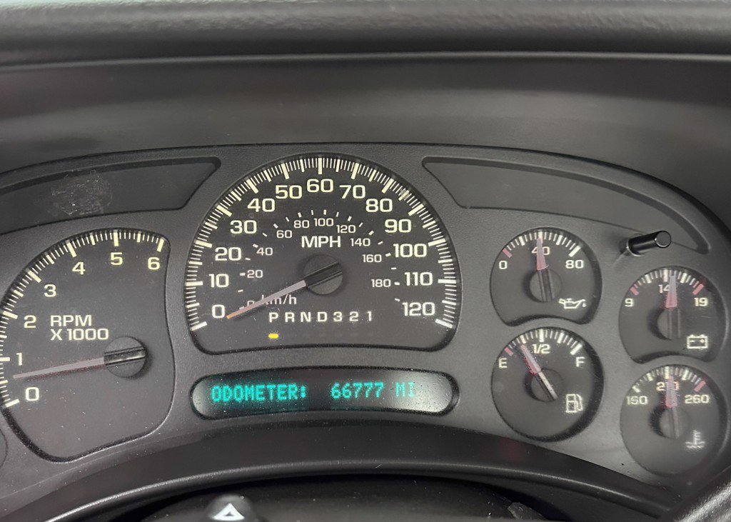 Used 2006 Chevrolet Silverado 3500 Work Truck w/ Snow Plow Prep Package image 21