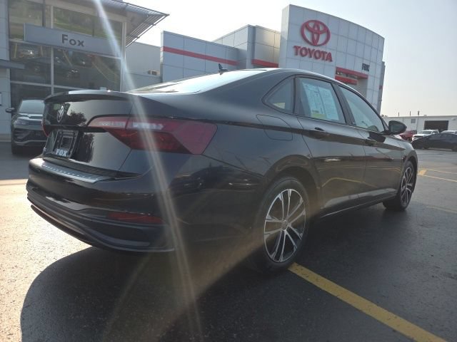 Certified 2023 Volkswagen Jetta Sport FWD image 9