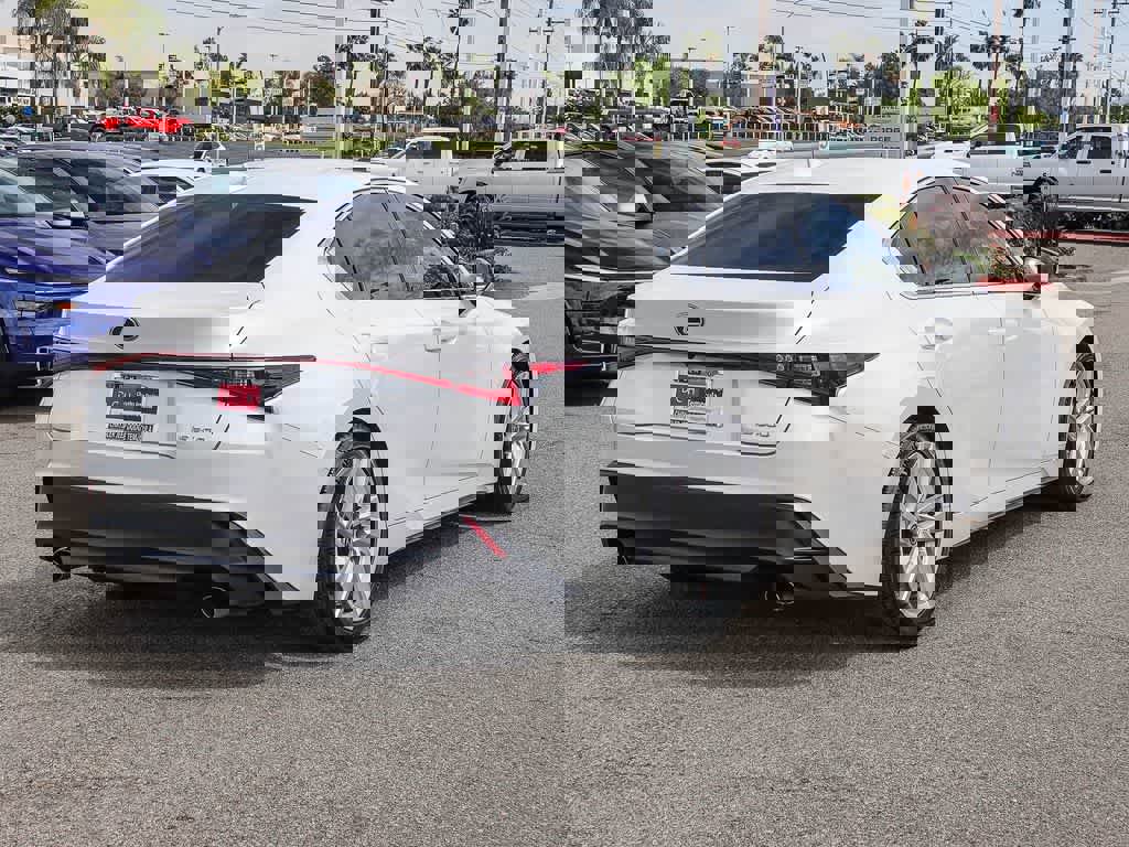 Used 2022 Lexus IS 300 image 4