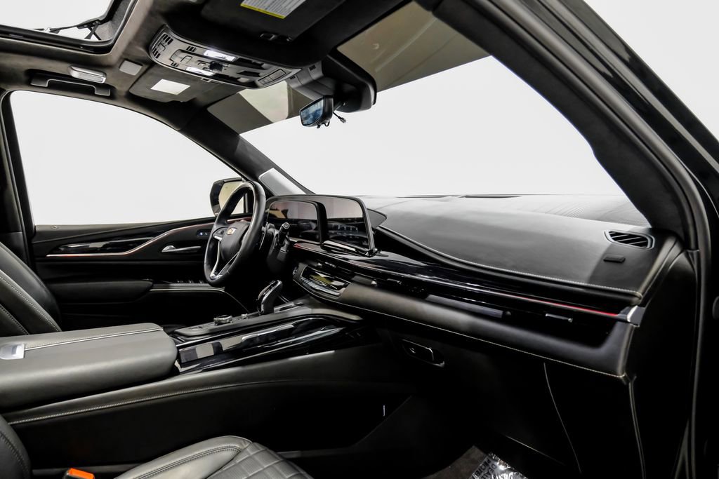 Used 2024 Cadillac Escalade V w/ LPO, ONYX Package image 12