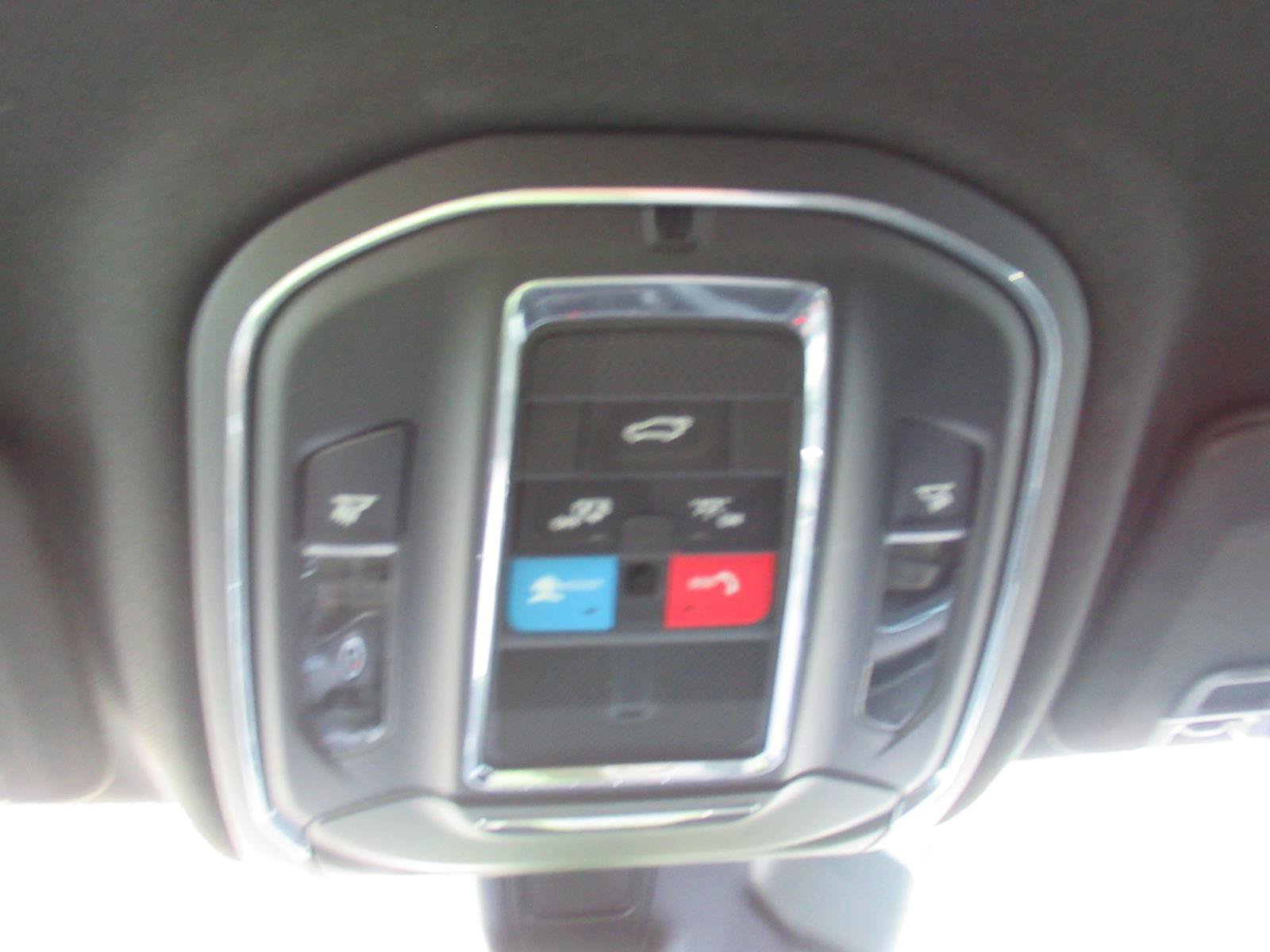 Used 2025 Jeep Grand Cherokee L Laredo RWD image 29