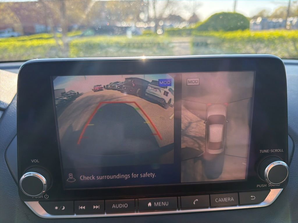 Used 2021 Nissan Sentra SR w/ SR Premium Package image 19