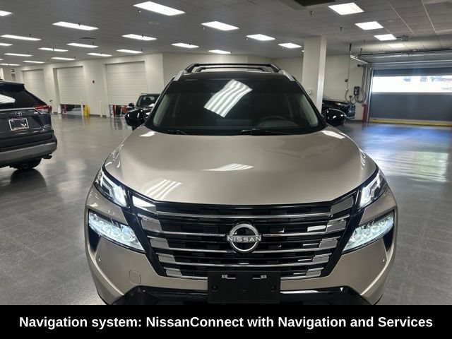Used 2025 Nissan Rogue Platinum AWD/4WD image 2