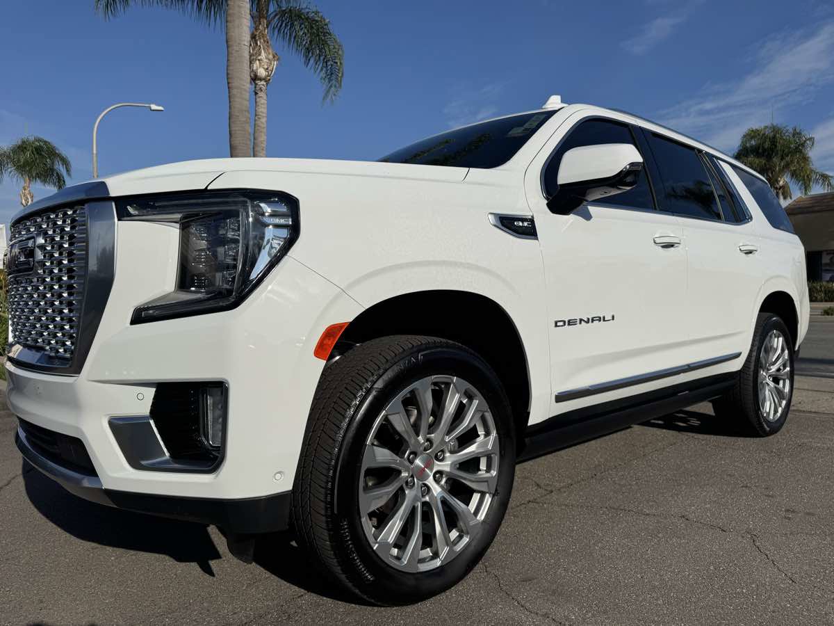Used 2024 GMC Yukon Denali w/ Advanced Technology Package image 13