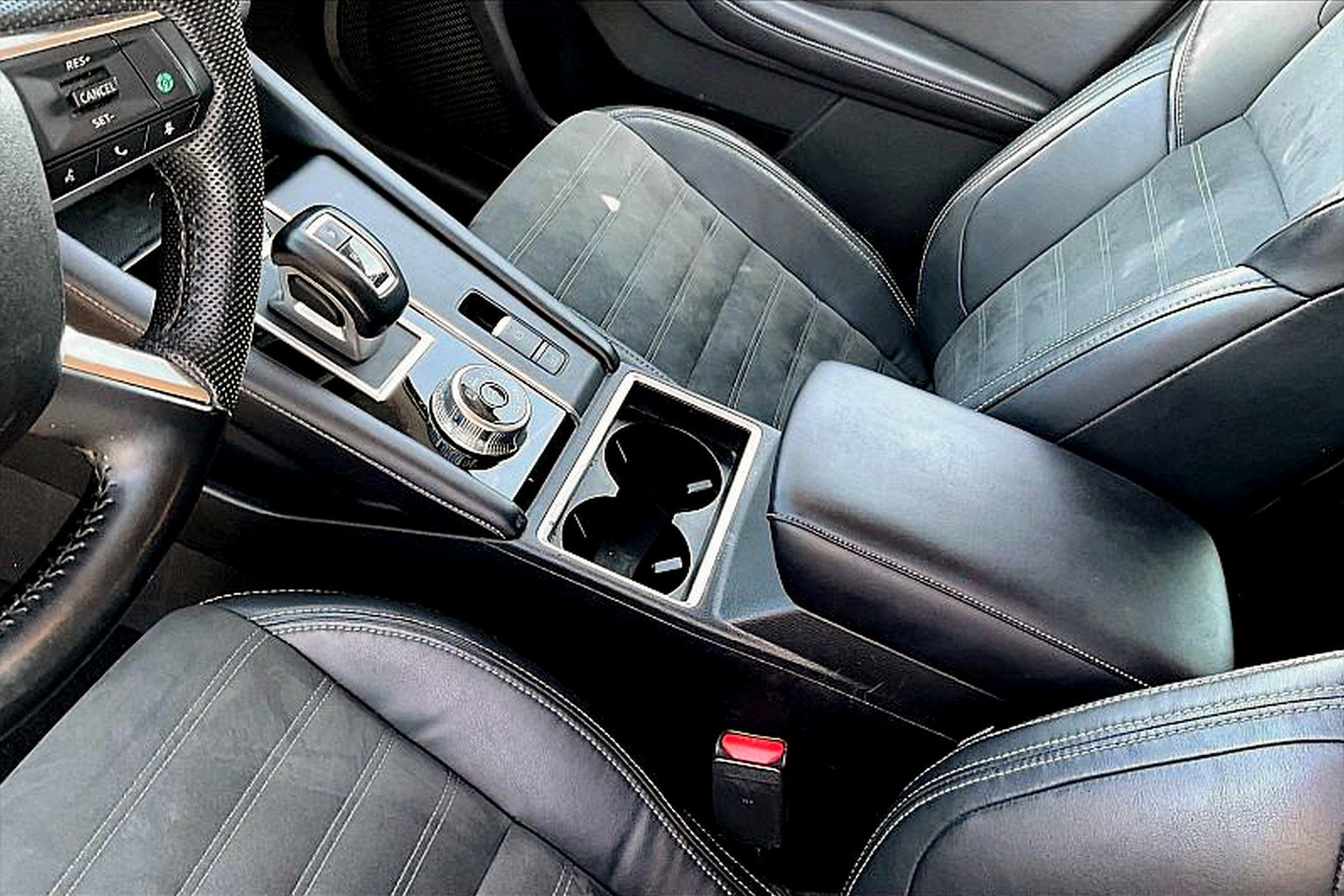 Used 2023 Mitsubishi Outlander SE image 14