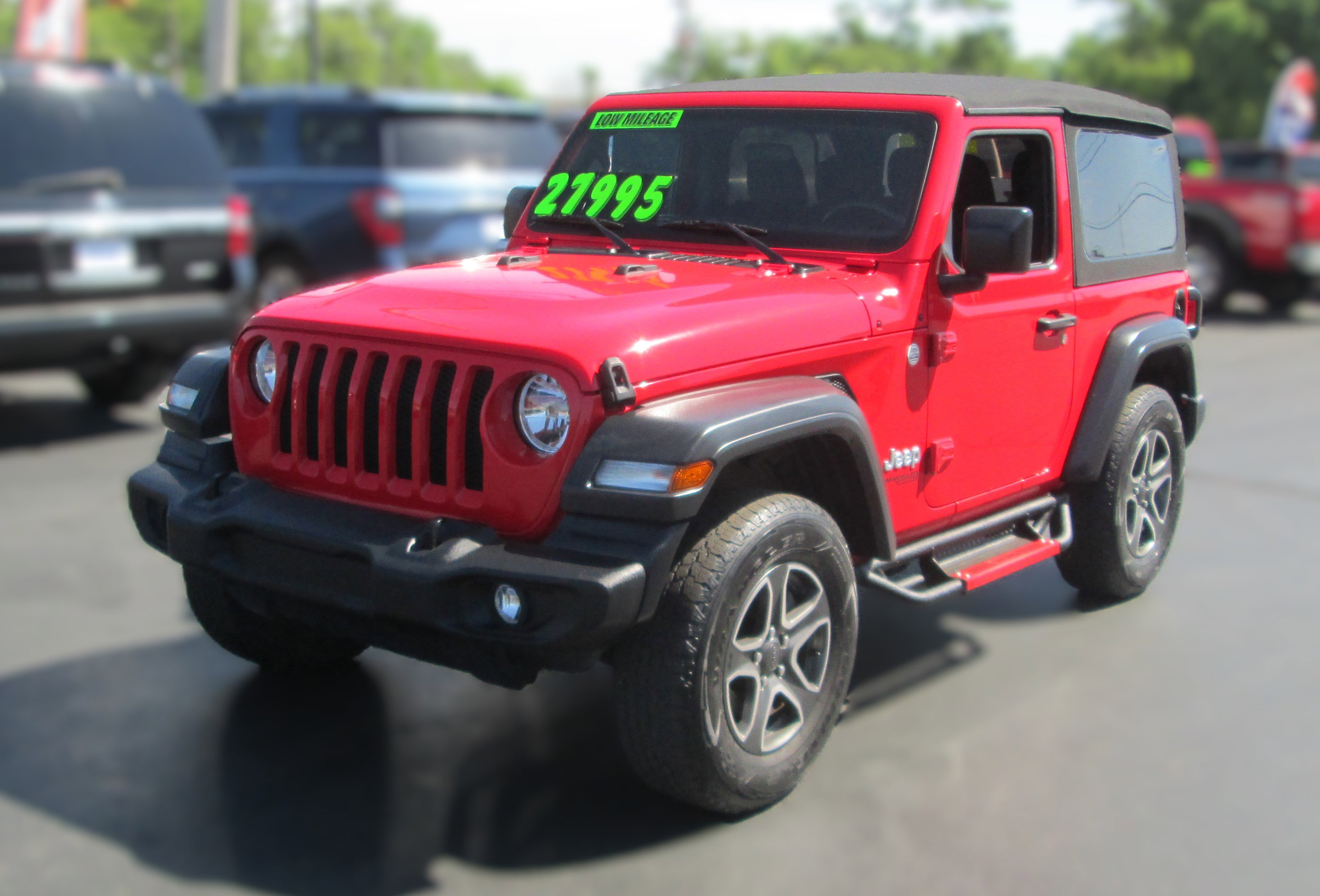 Used 2020 Jeep Wrangler Sport AWD/4WD image 3