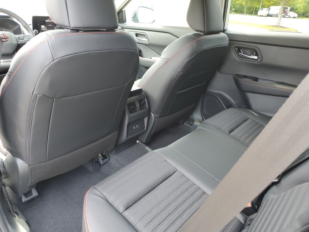 New 2026 Nissan Rogue SV w/ Rock Creek Premium Package AWD/4WD image 15
