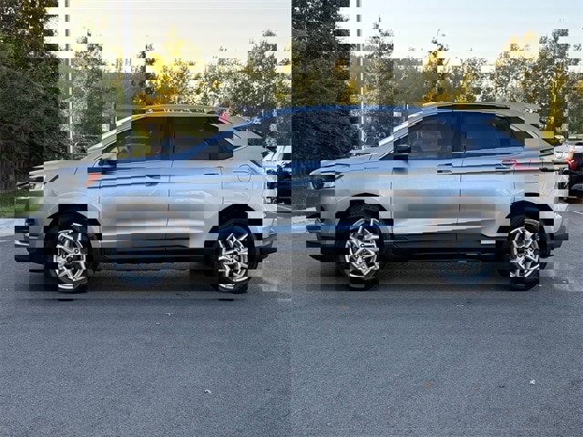 Used 2022 Ford Edge SEL image 6