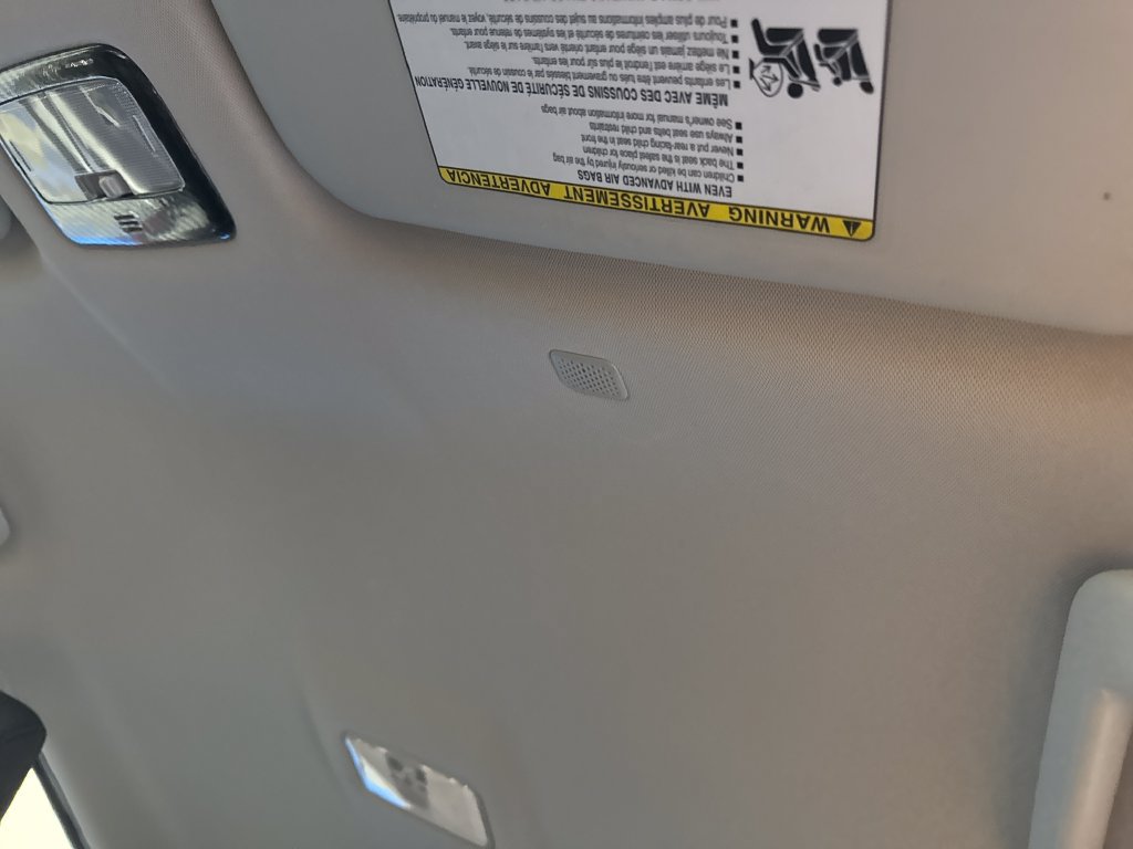 Used 2018 Toyota Corolla LE FWD image 23