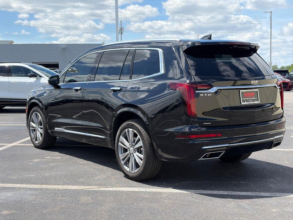 Used 2024 Cadillac XT6 Premium Luxury w/ Technology Package AWD/4WD image 8