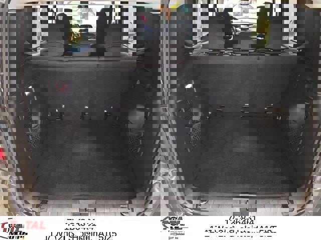 Used 2018 Jeep Renegade Latitude w/ Cold Weather Group image 9