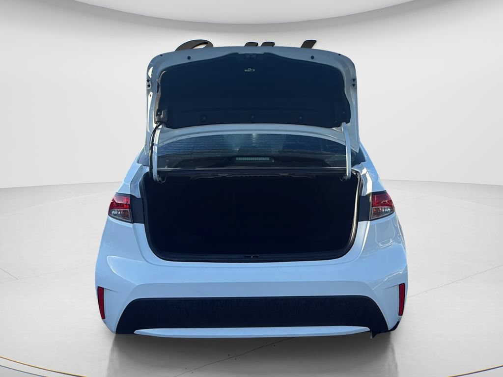 Used 2020 Toyota Corolla LE FWD image 9