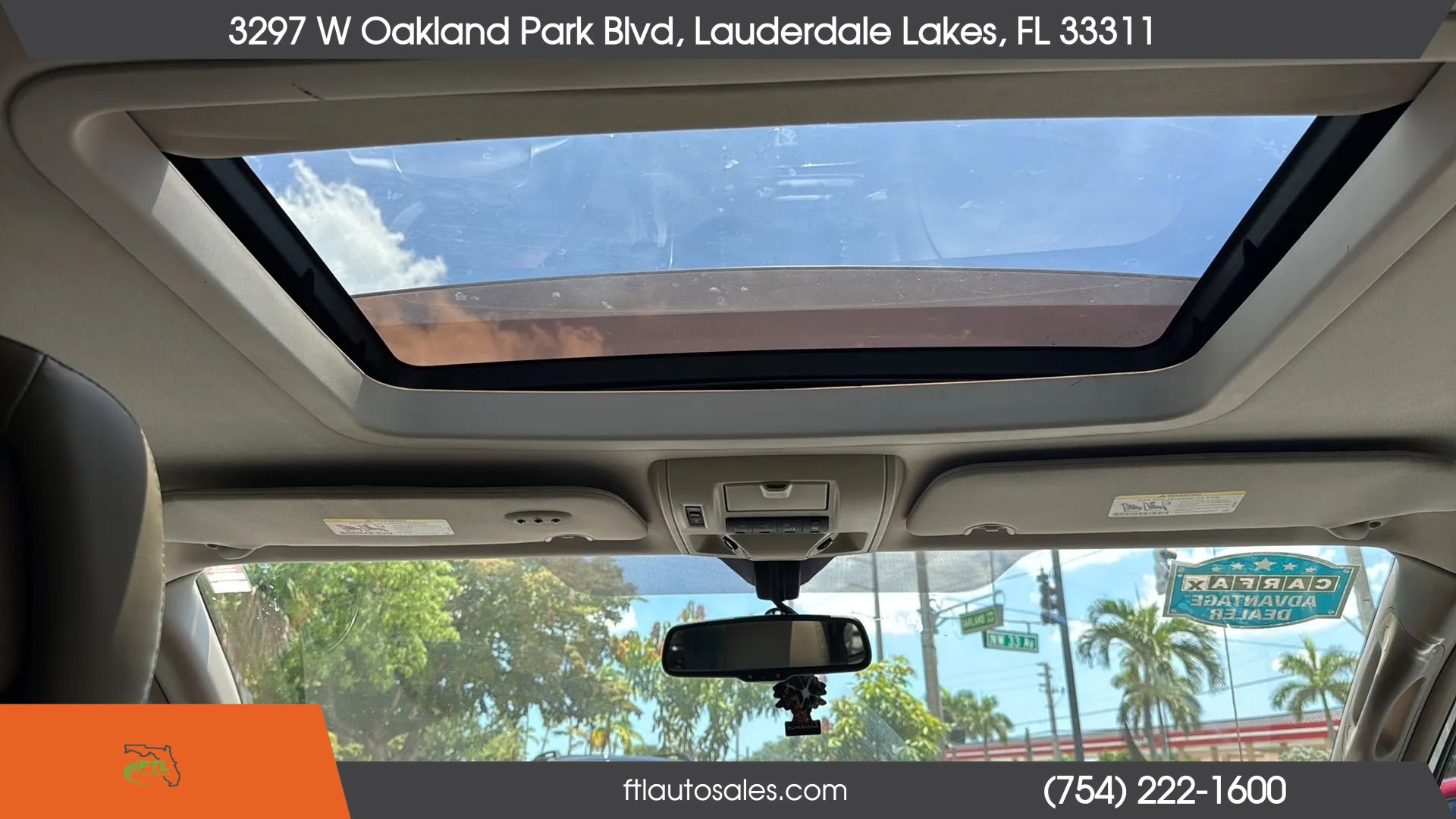 Used 2012 Chrysler Town & Country Limited w/ Luxury Group FWD image 37