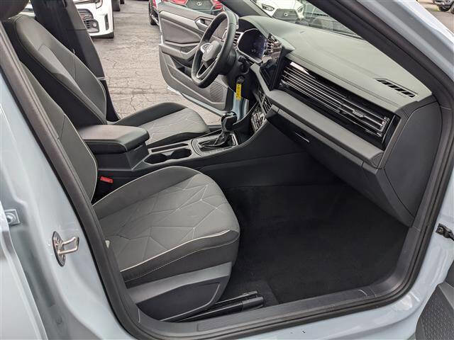 Used 2025 Volkswagen Jetta Sport image 18